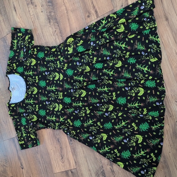 Svaha USA Dress, Pull On A Line Full, Fun Floral Design, Pockets, Size 2XL - Picture 2 of 12